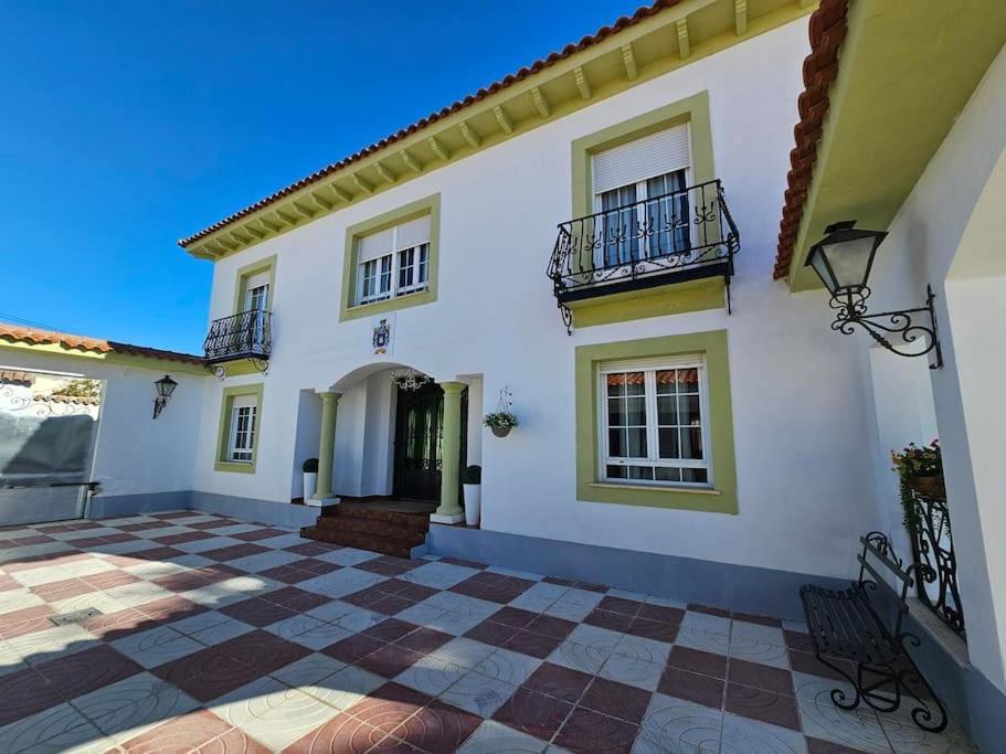 Вилла La Casa Del Arbol Фуэнтидуэнья-де-Тахо Экстерьер фото